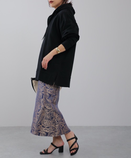 ap retro（アプレトロ）の「キーネックサイドスリットスウェットパーカー（パーカー・レディース・ブラック/オフホワイト/オートミール・FREE）」の19枚目の写真