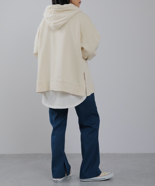 ap retro（アプレトロ）の「キーネックサイドスリットスウェットパーカー（パーカー・レディース・ブラック/オフホワイト/オートミール・FREE）」の12枚目の写真