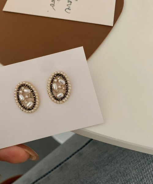 LAC-VERT（ラック・ヴェール）の「レトロビジューイヤリング（イヤリング・レディース・ゴールド・FREE）」の2枚目の写真