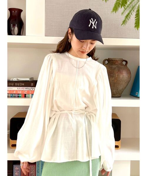 Ungrid（アングリッド）の「ショルダータックブラウス（シャツ/ブラウス・レディース・ブラック/オフホワイト/イエロー/ブルー・FREE）」の14枚目の写真