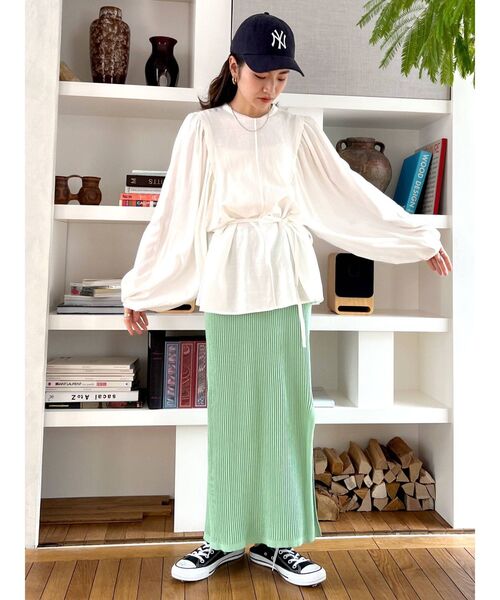 Ungrid（アングリッド）の「ショルダータックブラウス（シャツ/ブラウス・レディース・ブラック/オフホワイト/イエロー/ブルー・FREE）」の17枚目の写真