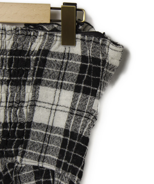 SNIDEL（スナイデル）の「チェック柄ベアトップ（チューブトップ・レディース・ブラック・0）」の4枚目の写真