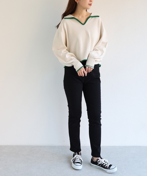 andme（アンドミー）の「長袖ライン入りキーネックニット（ニット/セーター・レディース・ホワイト×グリーン/ホワイト×ブラック/ベージュ系その他・M）」の8枚目の写真