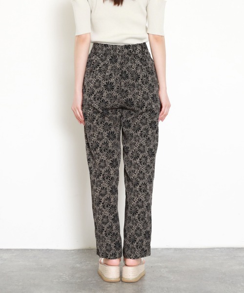 archives（アルシーヴ）の「【限定item】柄とろみテーパードパンツ（その他パンツ・レディース・ブラック/ベージュ/オフホワイト・MEDIUM）」の7枚目の写真