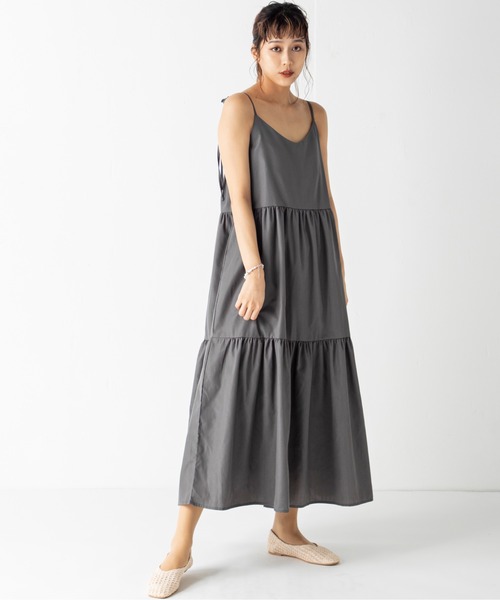 MILLION CARATS（ミリオンカラッツ）の「ボリュームのあるティアードデザインがフェミニンモードなリボンストラップティアードワンピース（ワンピース・レディース・チャコールグレー/ベージュ/ピンク・FREE）」の5枚目の写真