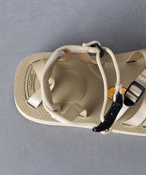 suicoke（スイコック）の「＜SUICOKE(スイコック)＞TOSSHI-V サンダル（サンダル・レディース・ブラック/ベージュ・24cm/25cm/23cm）」の9枚目の写真