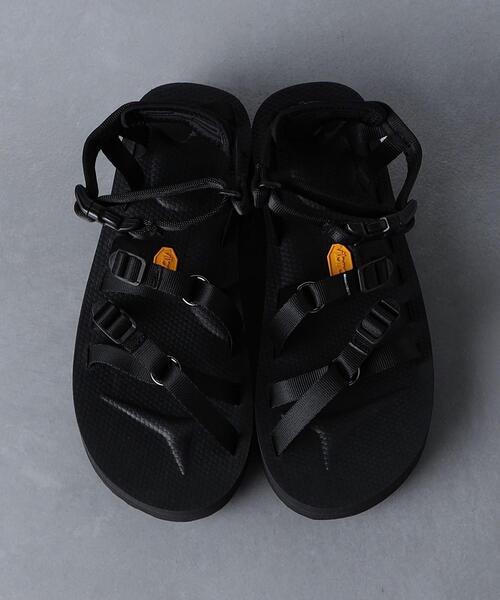 suicoke（スイコック）の「＜SUICOKE(スイコック)＞TOSSHI-V サンダル（サンダル・レディース・ブラック/ベージュ・24cm/25cm/23cm）」の11枚目の写真