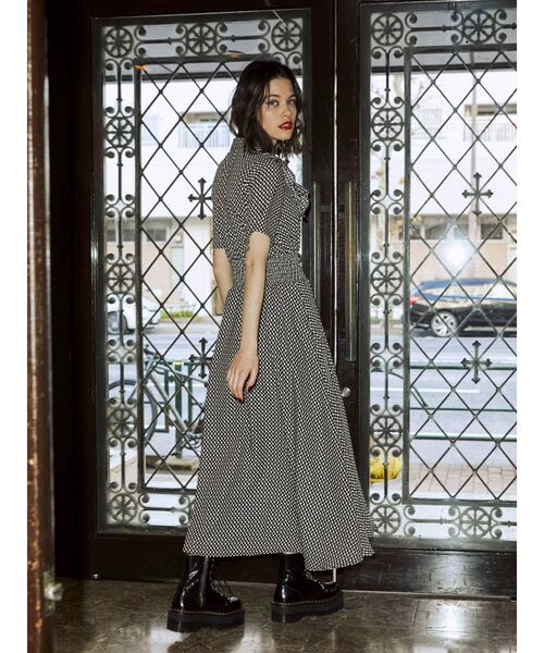 jouetie（ジュエティ）の「ショルダーフリルロングワンピース（ワンピース・レディース・イエロー/グリーン・MEDIUM）」の6枚目の写真