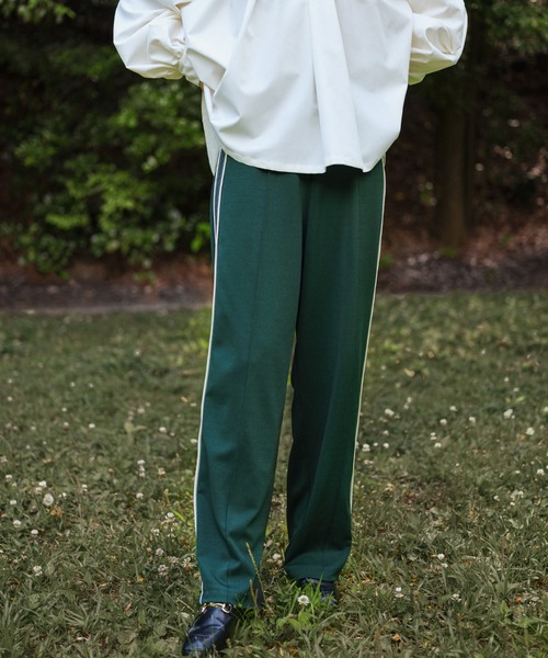 select MOCA（セレクトモカ）の「2022 AW サイドライントラックパンツ（その他パンツ・レディース・ブラック/グリーン/アイボリー・FREE）」の5枚目の写真