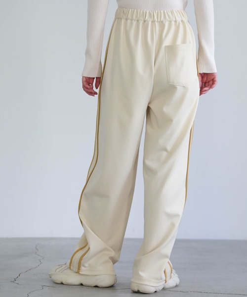 select MOCA（セレクトモカ）の「2022 AW サイドライントラックパンツ（その他パンツ・レディース・ブラック/グリーン/アイボリー・FREE）」の12枚目の写真