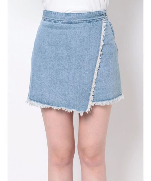 EVRIS（エヴリス）の「ラップフリンジデニムミニスカート（デニムスカート・レディース・ライトブルー/インディゴブルー・MEDIUM/SMALL）」の15枚目の写真
