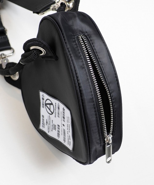 MILKBOY（ミルクボーイ）の「Blood Pack BAG（ショルダーバッグ