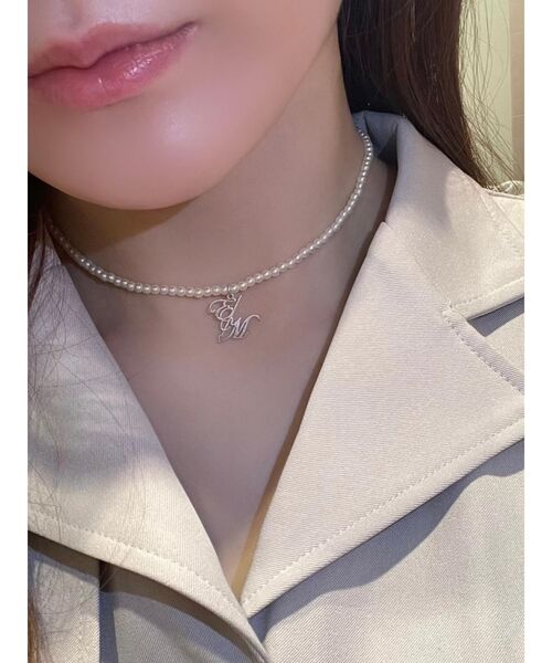 EATME(イートミー)の「E/Mロゴフェイクパールチョーカー(チョーカー・レディース・オフホワイト・FREE)」の1枚目の写真