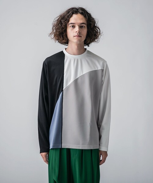 tk.TAKEO KIKUCHI(ティーケータケオキクチ)の「◆カーブスイッチカットソー(ユニセックスアイテム)(Tシャツ/カットソー・メンズ・ホワイト系5/ブラック系4/ネイビー系4・01/02/03)」の5枚目の写真