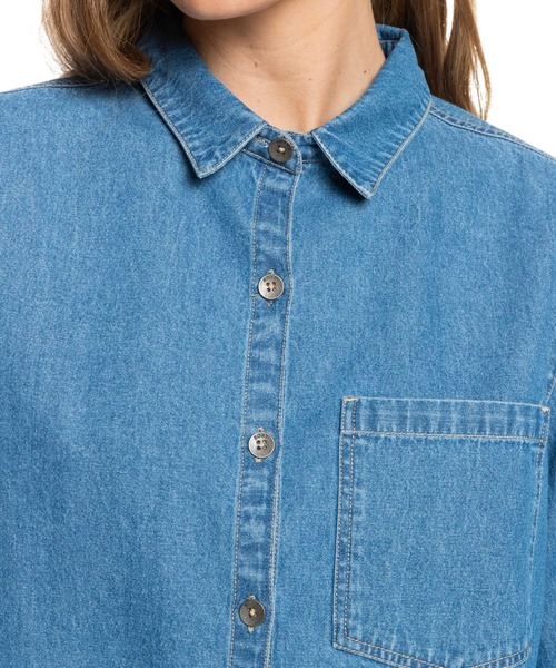 ROXY(ロキシー)の「SEASIDE TOWN DENIM/ロキシーデニムシャツ(シャツ/ブラウス・レディース・ブルー・X-SMALL/MEDIUM/SMALL)」の5枚目の写真