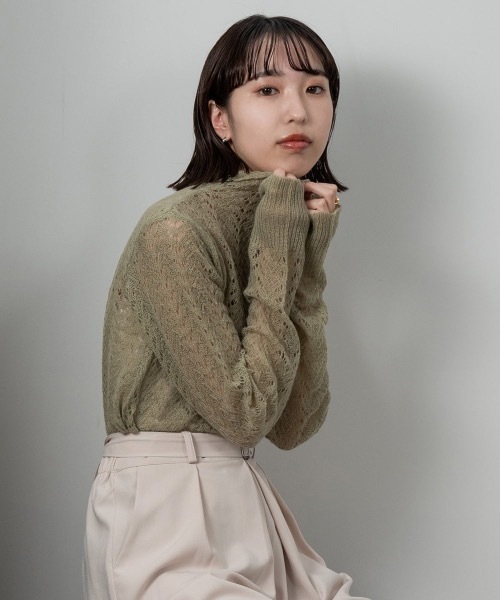lawgy(ラウジー)の「openwork high neck knit tops(ニット/セーター・レディース・オレンジ系その他/アイボリー/グリーン系その他・FREE)」の2枚目の写真