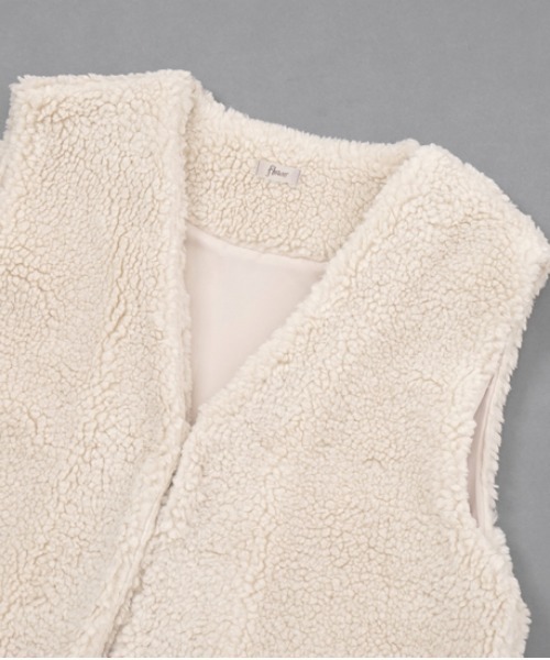 flower（フラワー）の「フラッフィベスト（ベスト・レディース・アイボリー・FREE）」の11枚目の写真