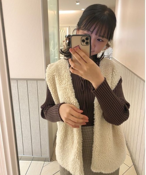 flower（フラワー）の「フラッフィベスト（ベスト・レディース・アイボリー・FREE）」の10枚目の写真