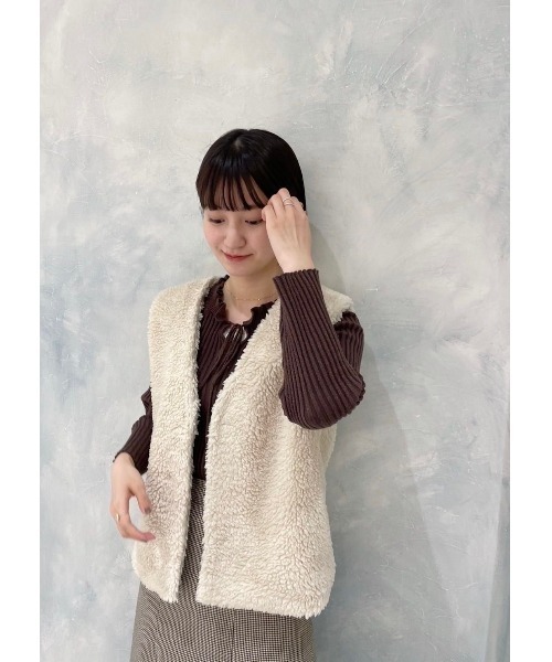 flower（フラワー）の「フラッフィベスト（ベスト・レディース・アイボリー・FREE）」の16枚目の写真