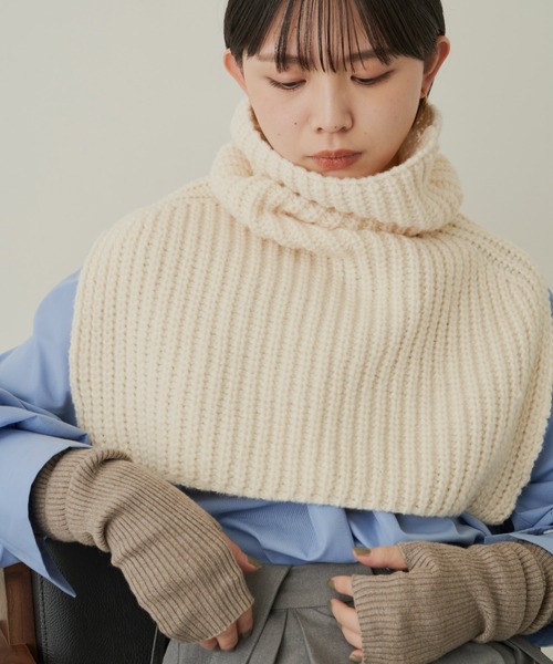 Aunt Marie's（アントマリーズ）の「ハイネックスヌード（ネックウォーマー/スヌード・レディース・アイボリー/ライム/ベージュ・FREE）」の4枚目の写真