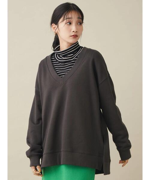 CRAFT STANDARD BOUTIQUE(クラフトスタンダードブティック)の「Vネック裏毛プルオーバー(スウェット・レディース・チャコールグレー/グリーン/ベージュ・FREE)」の4枚目の写真