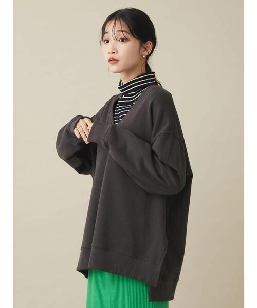 CRAFT STANDARD BOUTIQUE(クラフトスタンダードブティック)の「Vネック裏毛プルオーバー(スウェット・レディース・チャコールグレー/グリーン/ベージュ・FREE)」の8枚目の写真