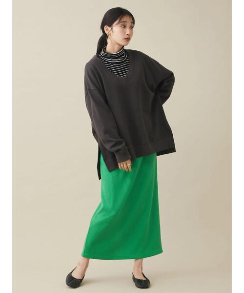 CRAFT STANDARD BOUTIQUE(クラフトスタンダードブティック)の「Vネック裏毛プルオーバー(スウェット・レディース・チャコールグレー/グリーン/ベージュ・FREE)」の11枚目の写真