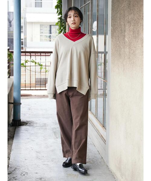 CRAFT STANDARD BOUTIQUE(クラフトスタンダードブティック)の「Vネック裏毛プルオーバー(スウェット・レディース・チャコールグレー/グリーン/ベージュ・FREE)」の16枚目の写真