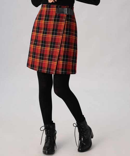 To b. by agnes b.（トゥービーバイアニエスベー）の「WT23 JUPE カラーネップチェックミニスカート（スカート・レディース・レッド・36/38/40）」の4枚目の写真