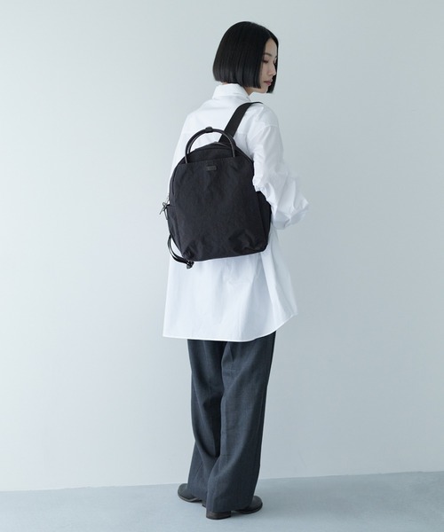 STANDARD SUPPLY(スタンダードサプライ)の「【ECモール限定】スタンダードサプライ / SHRINK NYLON シュリンクナイロン / WALLABY ワラビー(バックパック/リュック・レディース・ホワイト/ブラック/グレー・FREE)」の5枚目の写真