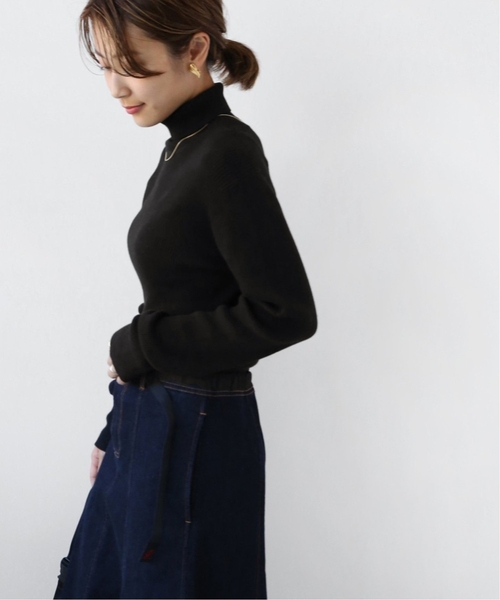 JOURNAL STANDARD relume（ジャーナルスタンダード　レリューム）の「《追加4》スイスオーガニックコットンタートルネックプルオーバー（ニット/セーター・レディース・ブルー/ブラック/ホワイト/イエロー/オレンジ・FREE）」の9枚目の写真