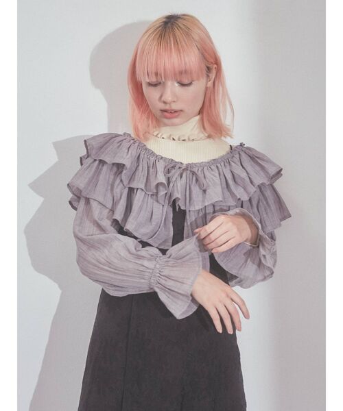 merry jenny（メリージェニー）の「モアショートラッフルブラウス（シャツ/ブラウス・レディース・オフホワイト/チャコールグレー・FREE）」の9枚目の写真