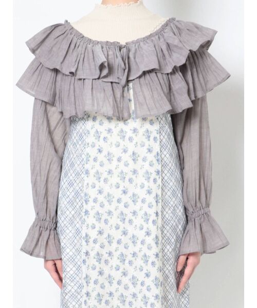 merry jenny（メリージェニー）の「モアショートラッフルブラウス（シャツ/ブラウス・レディース・オフホワイト/チャコールグレー・FREE）」の15枚目の写真