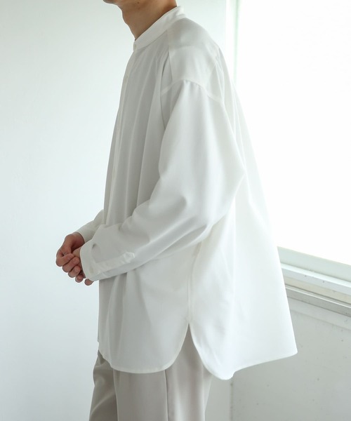 SENSE OF PLACE by URBAN RESEARCH（センスオブプレイスバイアーバンリサーチ）の「『セットアップ対応』 バンドカラールーズシャツ（シャツ/ブラウス・メンズ・ホワイト/ブラック/カーキ/ブルー・MEDIUM/LARGE）」の10枚目の写真