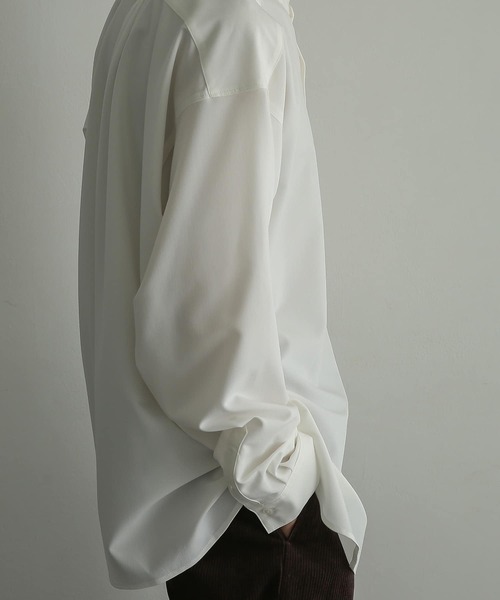 SENSE OF PLACE by URBAN RESEARCH（センスオブプレイスバイアーバンリサーチ）の「『セットアップ対応』 バンドカラールーズシャツ（シャツ/ブラウス・メンズ・ホワイト/ブラック/カーキ/ブルー・MEDIUM/LARGE）」の15枚目の写真