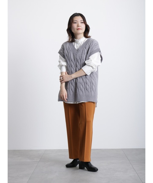 Samansa Mos2 blue（サマンサモスモスブルー）の「ケーブルニットベスト（ニット/セーター・レディース・グレー/チャコール/キナリ・ﾌﾘ-）」の10枚目の写真