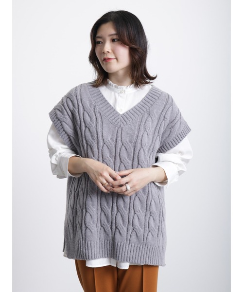Samansa Mos2 blue（サマンサモスモスブルー）の「ケーブルニットベスト（ニット/セーター・レディース・グレー/チャコール/キナリ・ﾌﾘ-）」の12枚目の写真