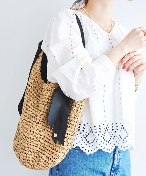 le.coeur blanc（ルクールブラン）の「グログランテープペーパーバッグ（トートバッグ・レディース・ブラック/グレイッシュベージュ・FREE）」の5枚目の写真