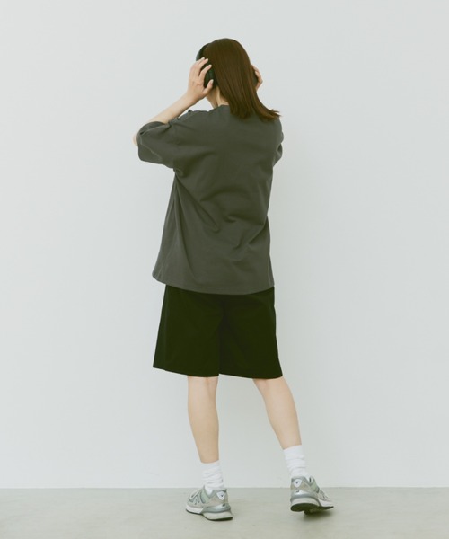 flaner（フラネ）の「Loose half sleeve tee/ルーズハーフスリーブT（Tシャツ/カットソー・レディース・グレー/チャコールグレー/ホワイト・MEDIUM/LARGE）」の6枚目の写真