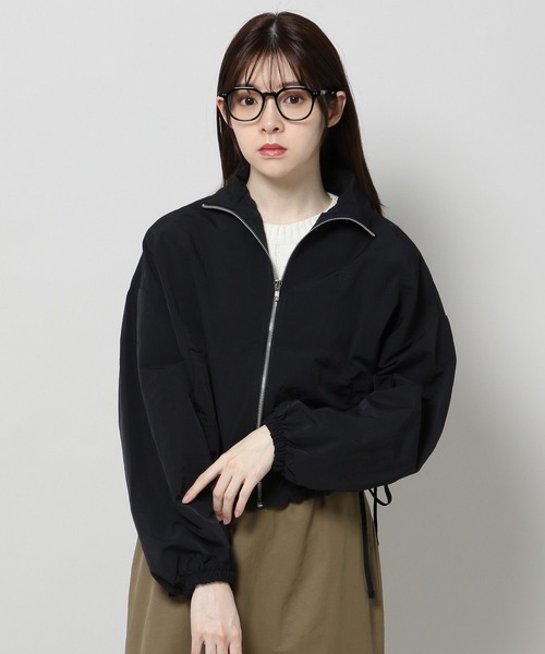 ALAND(エーランド)の「3.3 Field Trip/ウィンドブレーカー 2196695(ナイロンジャケット・レディース・ライトベージュ/ブラック・FREE)」の7枚目の写真