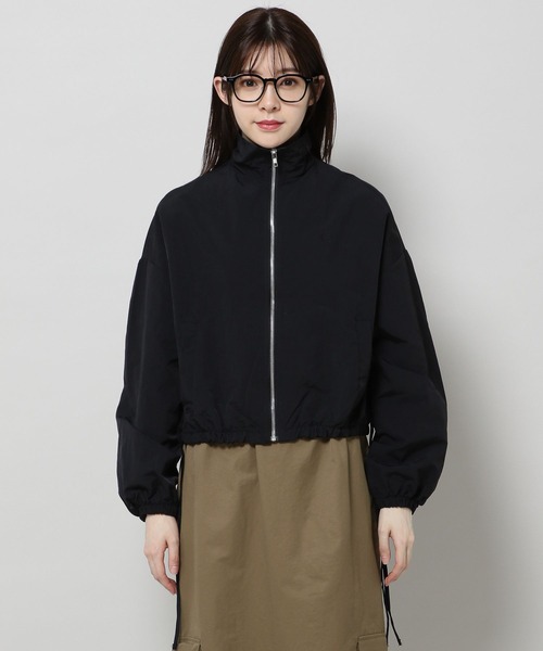 ALAND(エーランド)の「3.3 Field Trip/ウィンドブレーカー 2196695(ナイロンジャケット・レディース・ライトベージュ/ブラック・FREE)」の10枚目の写真