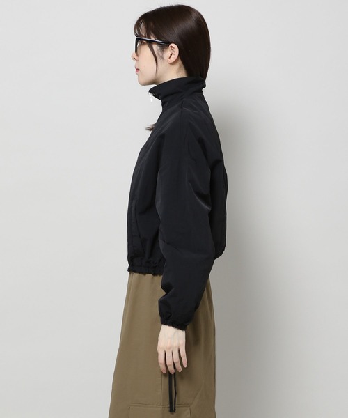 ALAND(エーランド)の「3.3 Field Trip/ウィンドブレーカー 2196695(ナイロンジャケット・レディース・ライトベージュ/ブラック・FREE)」の11枚目の写真