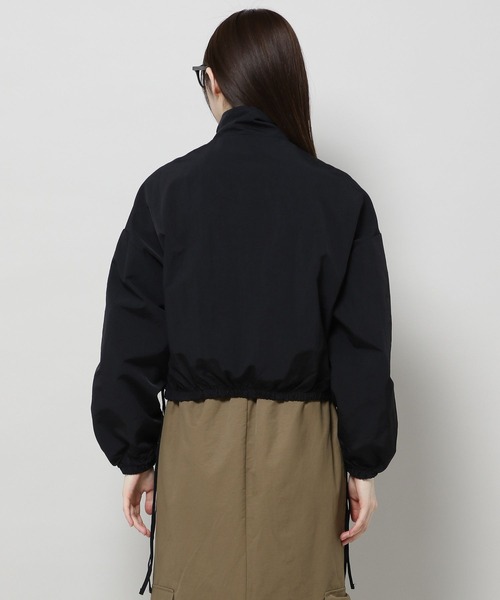 ALAND(エーランド)の「3.3 Field Trip/ウィンドブレーカー 2196695(ナイロンジャケット・レディース・ライトベージュ/ブラック・FREE)」の12枚目の写真