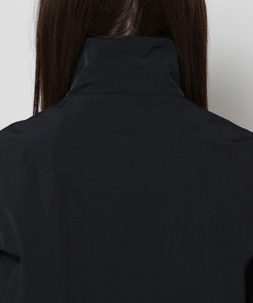 ALAND(エーランド)の「3.3 Field Trip/ウィンドブレーカー 2196695(ナイロンジャケット・レディース・ライトベージュ/ブラック・FREE)」の14枚目の写真