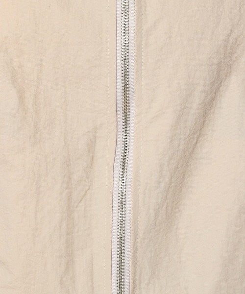ALAND(エーランド)の「3.3 Field Trip/ウィンドブレーカー 2196695(ナイロンジャケット・レディース・ライトベージュ/ブラック・FREE)」の22枚目の写真