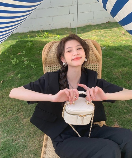 leune(ルネ)の「クロップドジャケット(テーラードジャケット・レディース・グリーン/ブラック・FREE)」の7枚目の写真