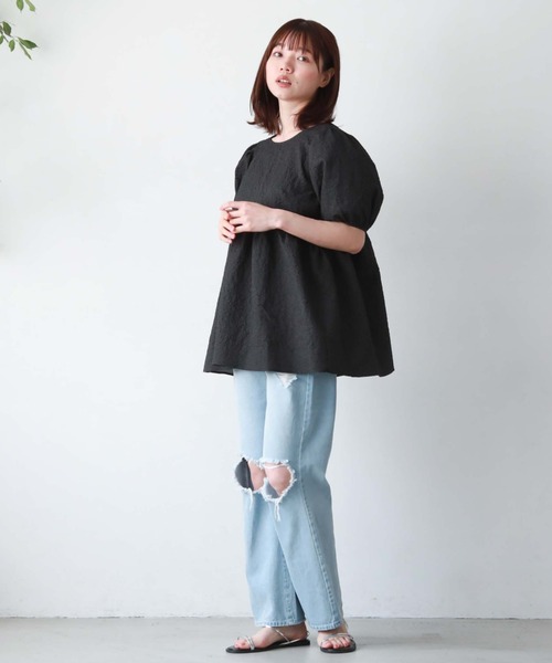 archives(アルシーヴ)の「2wayエンボスパフスリチュニック(シャツ/ブラウス・レディース・オフホワイト/ブラック/グリーン/ブラウン・MEDIUM)」の6枚目の写真