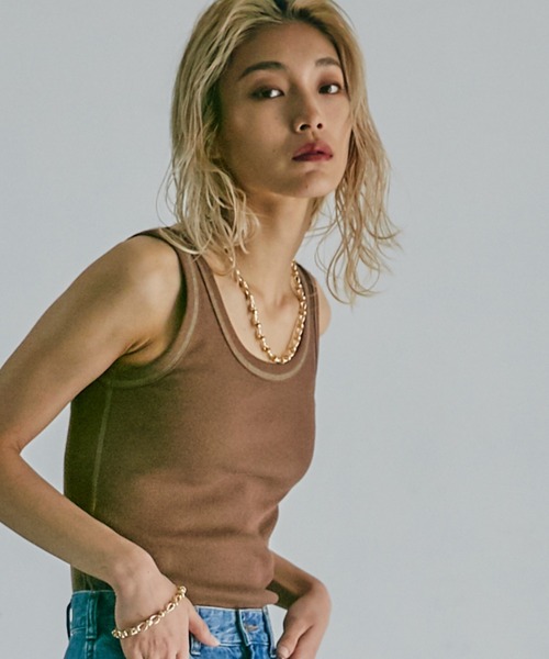 ROSE BUD（ローズバッド）の「リブタンクトップ（タンクトップ・レディース・ブルー/ブラック/ブラウン/ホワイト・FREE）」の3枚目の写真