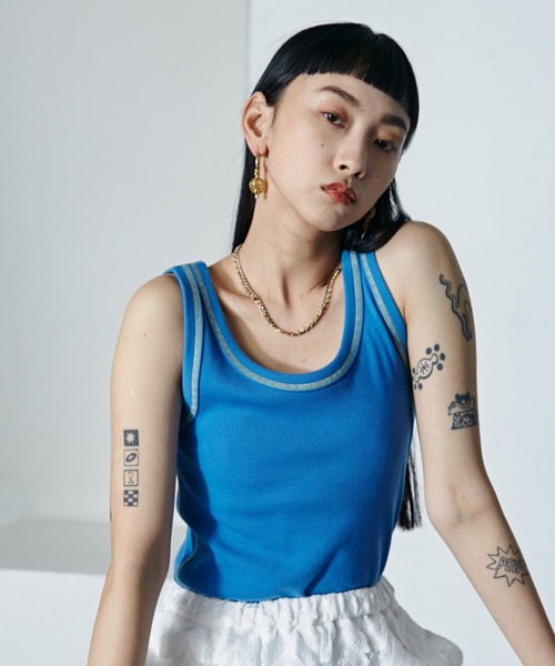 ROSE BUD（ローズバッド）の「リブタンクトップ（タンクトップ・レディース・ブルー/ブラック/ブラウン/ホワイト・FREE）」の4枚目の写真