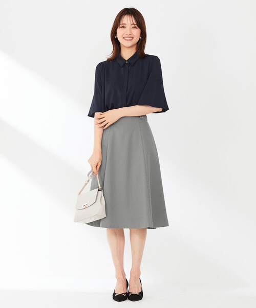 ANY SIS(エニィスィス)の「【洗える】トロミシャツカラー ブラウス(シャツ/ブラウス・レディース・アイボリー系/ネイビー系・2)」の4枚目の写真